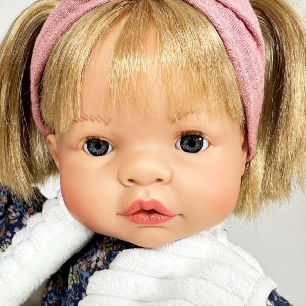Muñeca Joy Collection con Coletas en Caja - Imagen 2