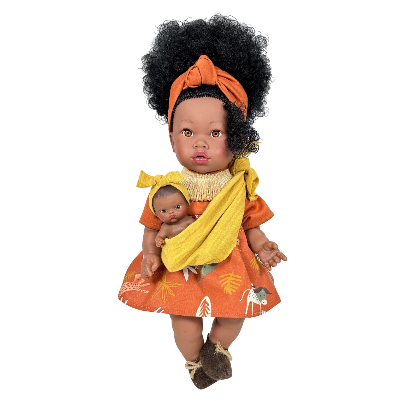 Muñeca Alina con Bebé y Pelo Negro en Estuche