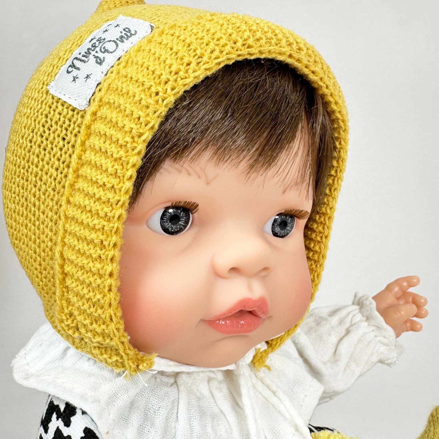 Muñeco Joy Collection Castaño en Caja - Imagen 3